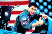 Pete Mitchell (Tom Cruise), Fliegername 'Maverick', ist stolz, als Navy-Pilot in der Elitetruppe Top Gun einen F14 Kampfjet fliegen zu d&uuml;rfen ...