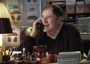 Ira Rosenbloom (Richard Kind).