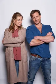 Stefan Vollmer (Hendrik Duryn) und Karin Noske (Jessica Ginkel)