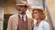 Carlo Albani (Daniele Pecci) und Bella Ainsworth (Natascha McElhone)