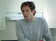 Dennis Reynolds (Glenn Howerton)