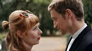 Lena (Sarah Bauerett) und Marek (Markus "Maeckes" Winter) wollen an ihrer Beziehung arbeiten.