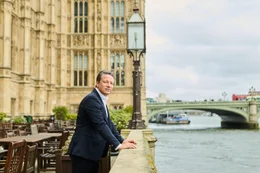 Jamie Oliver  +++ Die Verwendung des sendungsbezogenen Materials ist nur mit dem Hinweis und Verlinkung auf RTL+ gestattet. +++