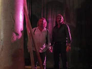 "Soko Donau", "Böser Zauber." Ein Magier überlebt während einer Performance in Wien seinen eigenen Entfelsselungstrick nicht. Die SOKO Ermittlerin Penny erlebt als Gast der Vorstellung den Tod des Illusionisten mit. Sie ist von der Situation persönlich völlig überfordert, da sie seit Kurzem eine Beziehung mit dem Magier hatte. Sie wusste nichts davon, dass dieser verheiratet war. Alle Spuren führen zur eifersüchtigen Ehefrau. Im Bild (v.li.): Gregor Seberg (Helmuth Nowak), Stefan Jürgens (Carl Ribarski). "Soko Donau", "Böser Zauber." Ein Magier überlebt während einer Performance in Wien seinen eigenen Entfelsselungstrick nicht. Die SOKO Ermittlerin Penny erlebt als Gast der Vorstellung den Tod des Illusionisten mit. Sie ist von der Situation persönlich völlig überfordert, da sie seit Kurzem eine Beziehung mit dem Magier hatte. Sie wusste nichts davon, dass dieser verheiratet war. Alle Spuren führen zur eifersüchtigen Ehefrau. Im Bild (v.li.): Gregor Seberg (Helmuth Nowak), Stefan Jürgens (Carl Ribarski).