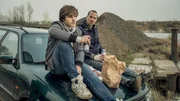 Was hat Henrik Brandt (Barnaby Metschurat, r.) mit Jo Brandt (Jack Owen Berglund) vor? Ahnt der Junge etwas? Was hat Henrik Brandt (Barnaby Metschurat, r.) mit Jo Brandt (Jack Owen Berglund) vor? Ahnt der Junge etwas?