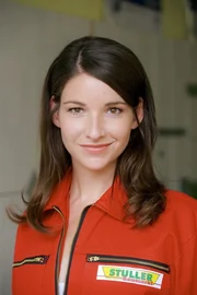 Julia Stuller (Sophie Wepper)