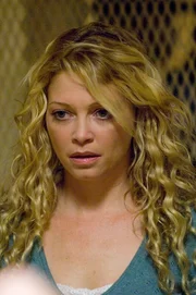 Tammy Mills (Amanda Detmer)