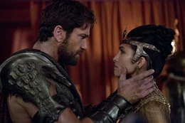 Set (Gerard Butler) und Hathor (Elodie Yung)