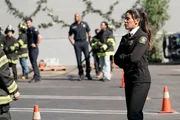 Station 19 Staffel 6 Folge 6 Hat die Situation unter Kontrolle: Merle Dandridge als Natasha Ross Station 19 Staffel 6 Folge 6 Hat die Situation unter Kontrolle: Merle Dandridge als Natasha Ross