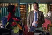 Detektive Neville Parker (Ralf Little) erf&auml;hrt von dem Familienschicksal der beteiligten Frauen im Mordfall.