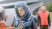 Captain Ed Mercer (Seth MacFarlane, l.).