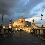 Moderator Don Wildmann macht sich auf die Suche nach den Geheimnissen des Vatikans und besucht u.a. die Engelsburg in Rom ... Moderator Don Wildmann macht sich auf die Suche nach den Geheimnissen des Vatikans und besucht u.a. die Engelsburg in Rom ...