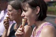 Von links: Barbara Schober und Dagmar Kirmeier. Von links: Barbara Schober und Dagmar Kirmeier.