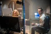 Emilie de Ravin (Francesca Romero), Jamie Treacher (John Mackenzie).
