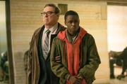 L - R: John Goodman als Mulligan, Ashton Sanders als Gabriel
