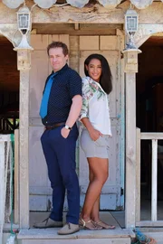 DI Jack Mooney (Ardal O'Hanlon) und Florence (Joséphine Jobert) haben ihren Rhythmus gefunden.