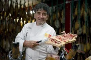 Florencio Sanchidri&aacute;n gilt als einer der besten Schinkenschnittmeister Spaniens.