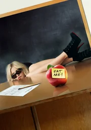 BAD TEACHER - Artwork