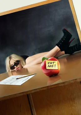 BAD TEACHER - Artwork