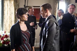 Max Payne (Mark Wahlberg, Mi.) verspricht Alex' Witwe Christa Balder (Nelly Furtado), den M&ouml;rder seines Partners zu finden.