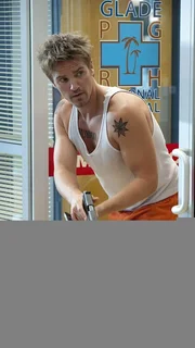 Der flüchtige Häftling Greg Wheeler (Riley Smith) sucht nach einem Weg, um mit seinem Bruder aus dem Krankenhaus zu fliehen.