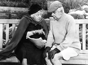 Margaret Rutherford (Miss Marple), Stringer Davis (Stringer).