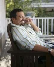 Gabrielle ist überzeugt, dass Carlos (Ricardo Antonio Chavira) ihre neue Beziehung mit Bill sabotieren möchte...