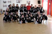 Laura bei der Tetrix Kids Crew, den deutschen Juniorenmeistern im Hip-Hop Tanz.