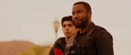 L - R: Luca Oriel als Oscar, Michael Jai White als Bryant