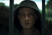 Der gemeinsame Neuanfang von Franka und ihrer Tochter Lisa wird von unheimlichen Ereignissen überschattet - genau am ersten Jahrestag eines Amoklaufs am örtlichen Gymnasium. Lukas König (Oscar Hoppe) Der gemeinsame Neuanfang von Franka und ihrer Tochter Lisa wird von unheimlichen Ereignissen überschattet - genau am ersten Jahrestag eines Amoklaufs am örtlichen Gymnasium. Lukas König (Oscar Hoppe)