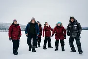 Die fünf «Abenteuer Lappland»-Teilnehmer mit dem Musher Juho Ylipiessa (r.). Die fünf «Abenteuer Lappland»-Teilnehmer mit dem Musher Juho Ylipiessa (r.).