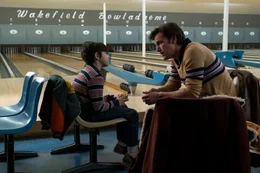 DANIEL RANIERI and BEN AFFLECK star in TENDER BAR Photo: CLAIRE FOLGER  &copy; AMAZON CONTENT SERVICES LLC