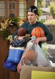 Dave Johnson (Max Greenfield)