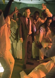 Katholische Exorzisten oder hawaiianische Teufelsanbeter? Danny (Donnie Wahlberg) wei&szlig; nicht mehr, wem er was glauben soll ...