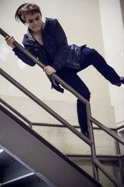 Nell (Felice Smith) ermittelt undercover, um ihren aktuellen Fall zu lösen.
