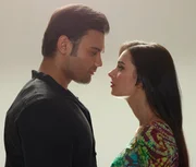 Agam (Mahaakshay Chakraborty), Luvleen (Evelyn Sharma)  Die Verwendung des sendungsbezogenen Materials ist nur mit dem Hinweis und Verlinkung auf RTL+ gestattet.