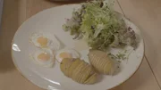Die Vorspeise bei Kerstin Laufer (Winzerin) auf dem Weingut Laufer im Schloss Bimbach (Unterfranken).