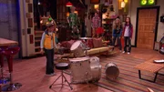 L-r: Mandy Valdez (Aria Wallace), Freddie Benson (Nathan Kress), Sam Puckett (Jennette McCurdy), Carly Shay (Miranda Cosgrove)