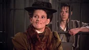 Hetty (Jackie Burroughs) kommt Gus (Michael Mahoney) (v.l.) zu Hilfe