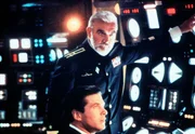 CIA-Mann Jack Ryan (Alec Baldwin, unten) ist felsenfest davon &uuml;berzeugt, dass Ramius (Sean Connery, oben) &uuml;berlaufen m&ouml;chte - und das Atom-U-Boot als eine Art Geschenk mitbringen m&ouml;chte ...
