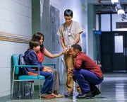 (v.li.): Benjamin Valdivieso (Bastion Alonso Ramos), Ana-Maria Alvarado (Se&ntilde;ora Ramos), Esmeralda Pimentel (Ana Morales), Hill Harper (Dr. Marcus Andrews).