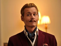 Der englische Lord Charlie Mortdecai (Johnny Depp) genie&szlig;t das Leben und verdient sich mit Kunsthandel und Betr&uuml;gereien immer wieder einige S&uuml;mmchen Geld,. Doch nach einigen gescheiterten Gesch&auml;ften steht er pl&ouml;tzlich ohne Geld und mit hohen Steuerschulden da ...