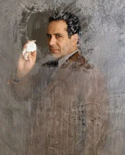 Mit Kollegin Sharona Fleming (Bitty Schram) löst Monk (Tony Shalhoub) jeden Kriminalfall. Mit Kollegin Sharona Fleming (Bitty Schram) löst Monk (Tony Shalhoub) jeden Kriminalfall.