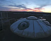 Trinidad, Colorado, USA: Ein UFO-Au&szlig;enposten vor einem Sonnenuntergang in Colorado.