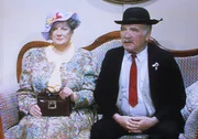 l-r: Irma Kragler (Erna Wassmer), Opa Zangerl (Peter Steiner)