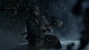 REENACTMENT - Ein deutscher Soldat macht seine Panzerfaust bereit, um auf amerikanische Stellungen zu feuern. (Holdout II Productions Inc.)