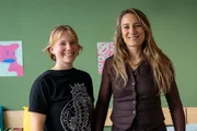 Wie wichtig ist Sexualität für dich? Das möchte Jasmina Neudecker (r.) von Pauline Schmugler (l.) wissen. Sie treffen sich in München – und sie reden offen über Sex und Paarbeziehungen.