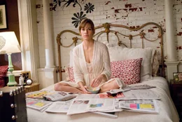 Nach dem Tod ihres Mannes bricht f&uuml;r Holly (Hilary Swank) eine Welt zusammen. Sie vergr&auml;bt sich in ihrer Wohnung und l&auml;sst niemanden an sich heran.