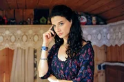 Elena (Lili Gesler) hat wegen der "gestohlenen" Uhr ein schlechtes Gewissen.
