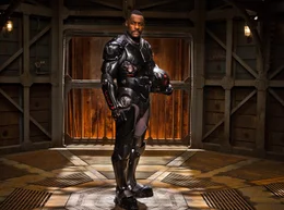 Stacker Pentecost (Idris Elba)